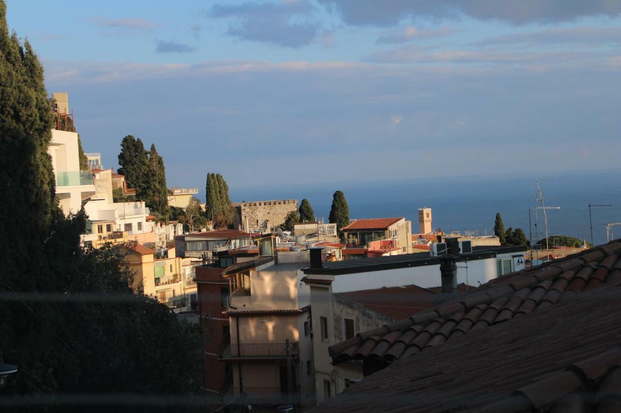 Taormina Casa Liliana Apartment Bagian luar foto